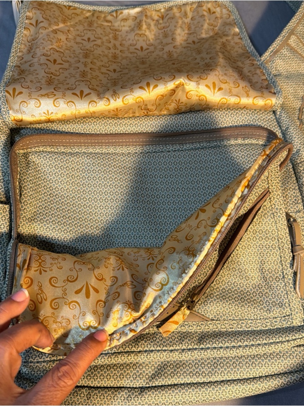 Green OGIO Patterned Crossbody women’s traveling bag - Picture 14 of 15